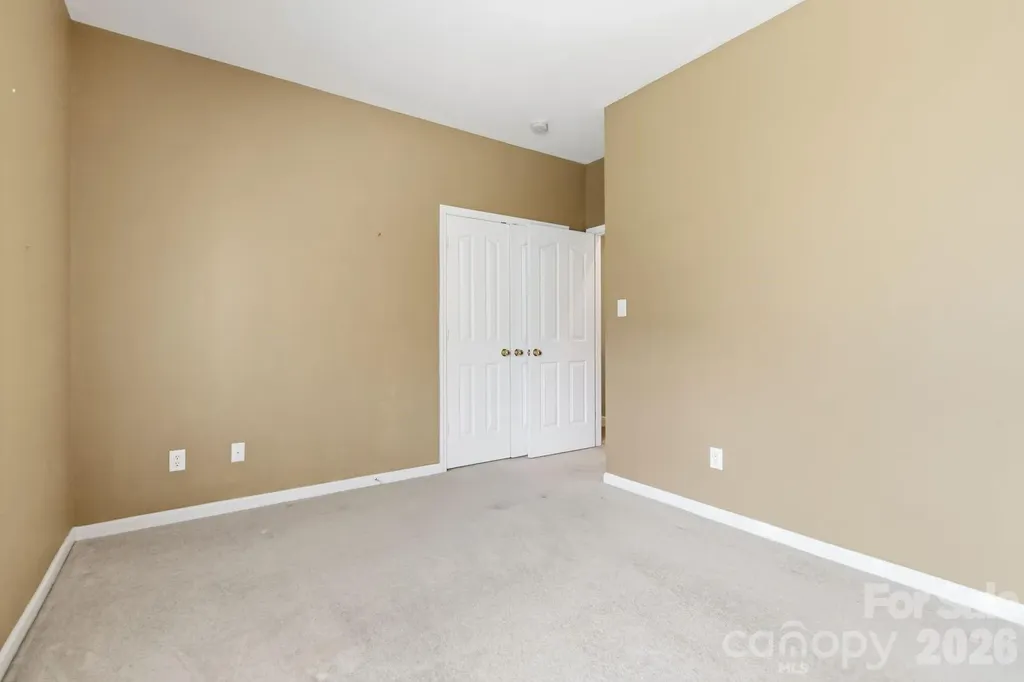 2017 Legend Creek Lane Charlotte NC 28227