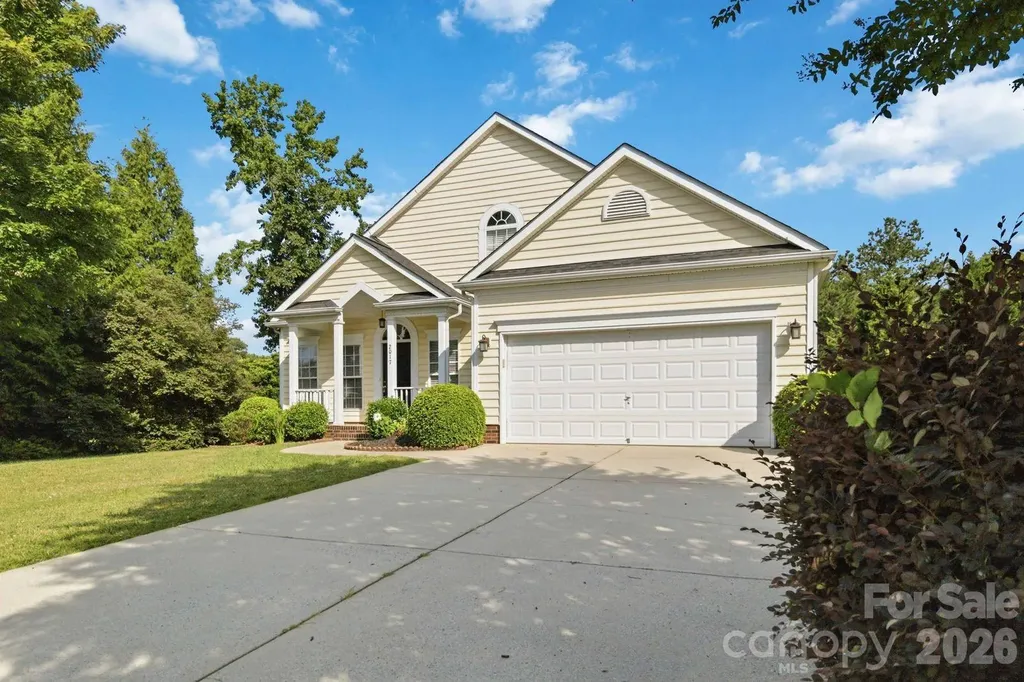 2017 Legend Creek Lane Charlotte NC 28227