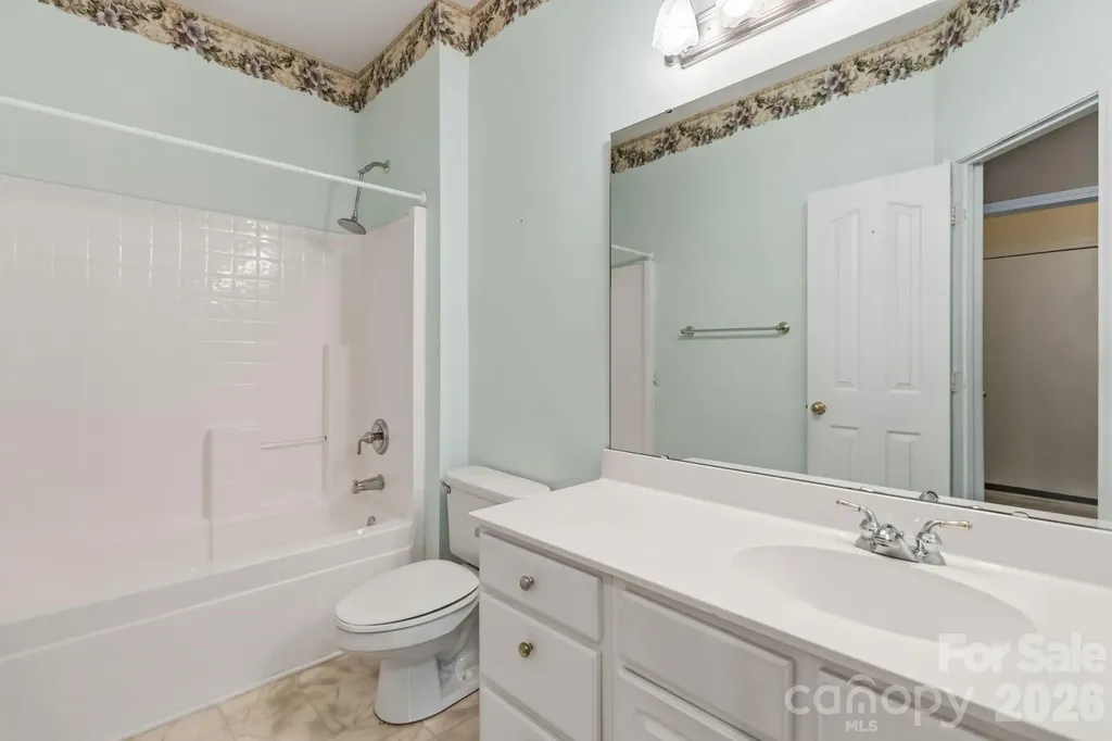 2017 Legend Creek Lane Charlotte NC 28227