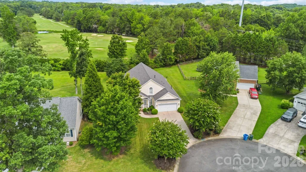2017 Legend Creek Lane Charlotte NC 28227