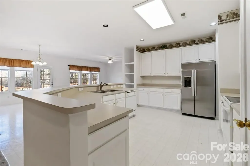 2017 Legend Creek Lane Charlotte NC 28227