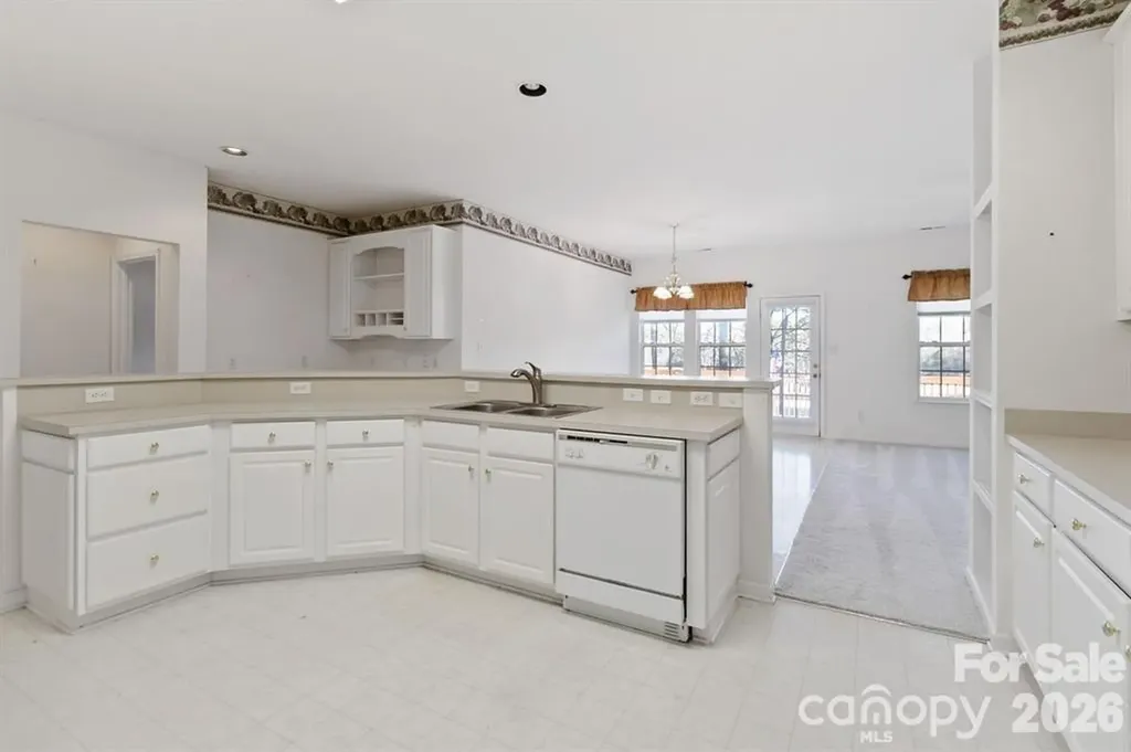 2017 Legend Creek Lane Charlotte NC 28227