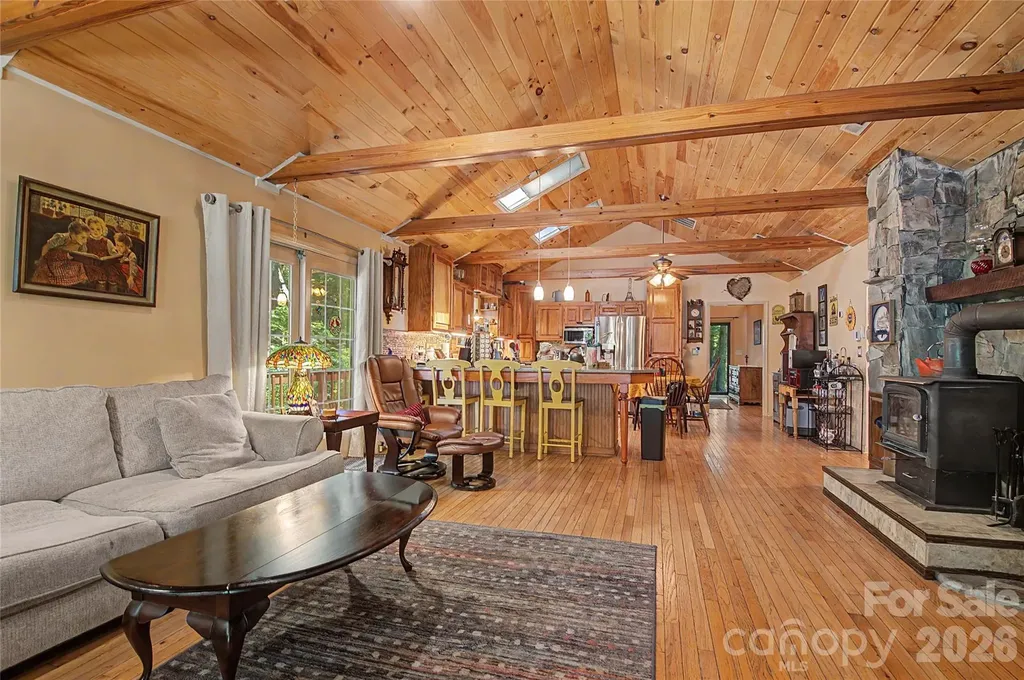 76 Winsome Trail Hendersonville NC 28739