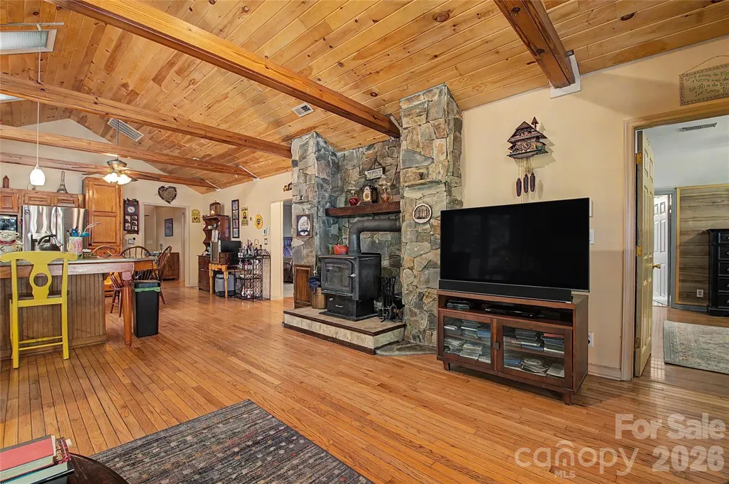76 Winsome Trail Hendersonville NC 28739