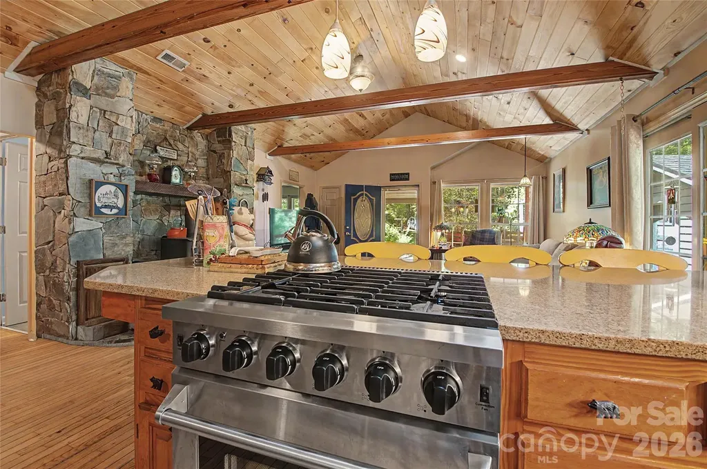 76 Winsome Trail Hendersonville NC 28739