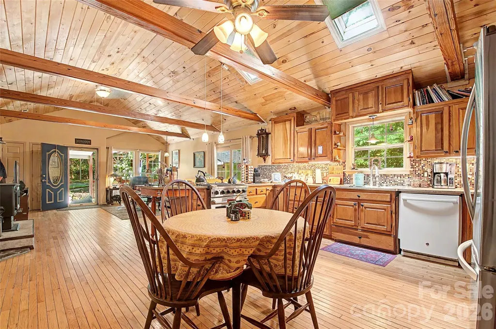 76 Winsome Trail Hendersonville NC 28739