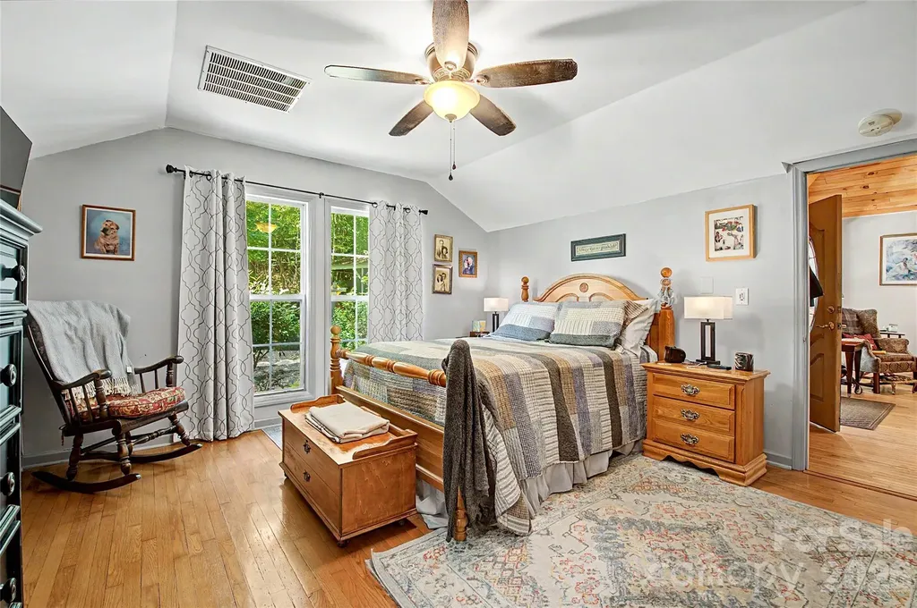 76 Winsome Trail Hendersonville NC 28739
