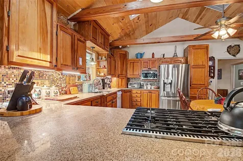 76 Winsome Trail Hendersonville NC 28739