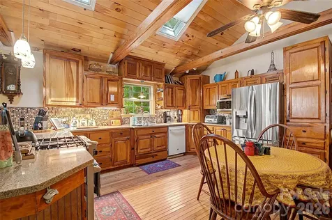 76 Winsome Trail Hendersonville NC 28739