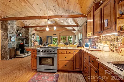 76 Winsome Trail Hendersonville NC 28739