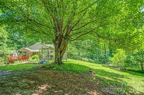 76 Winsome Trail Hendersonville NC 28739