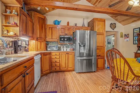 76 Winsome Trail Hendersonville NC 28739
