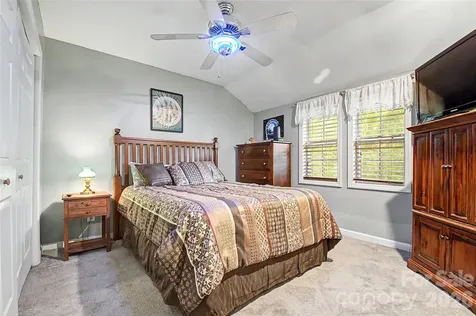 76 Winsome Trail Hendersonville NC 28739