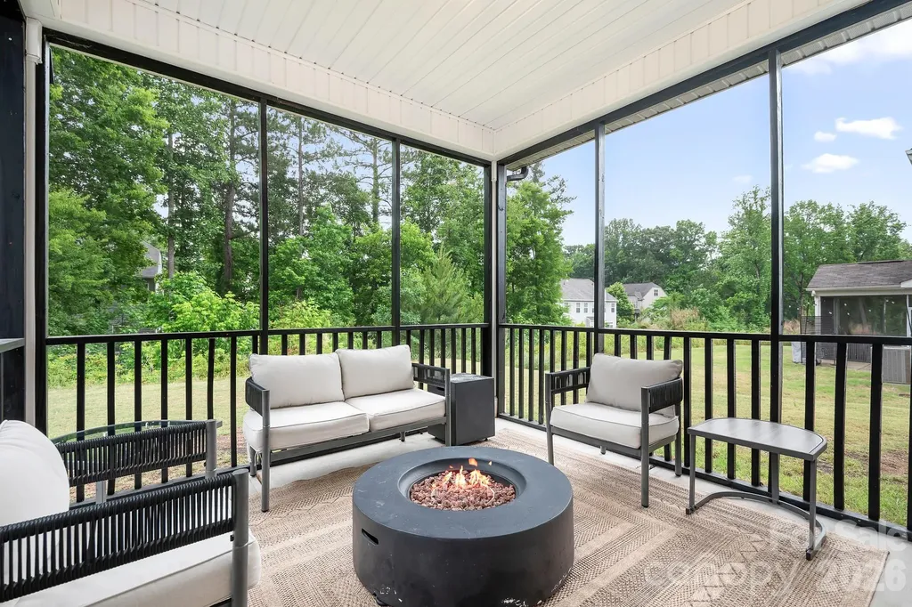 122 W Heart Pine Lane Statesville NC 28677