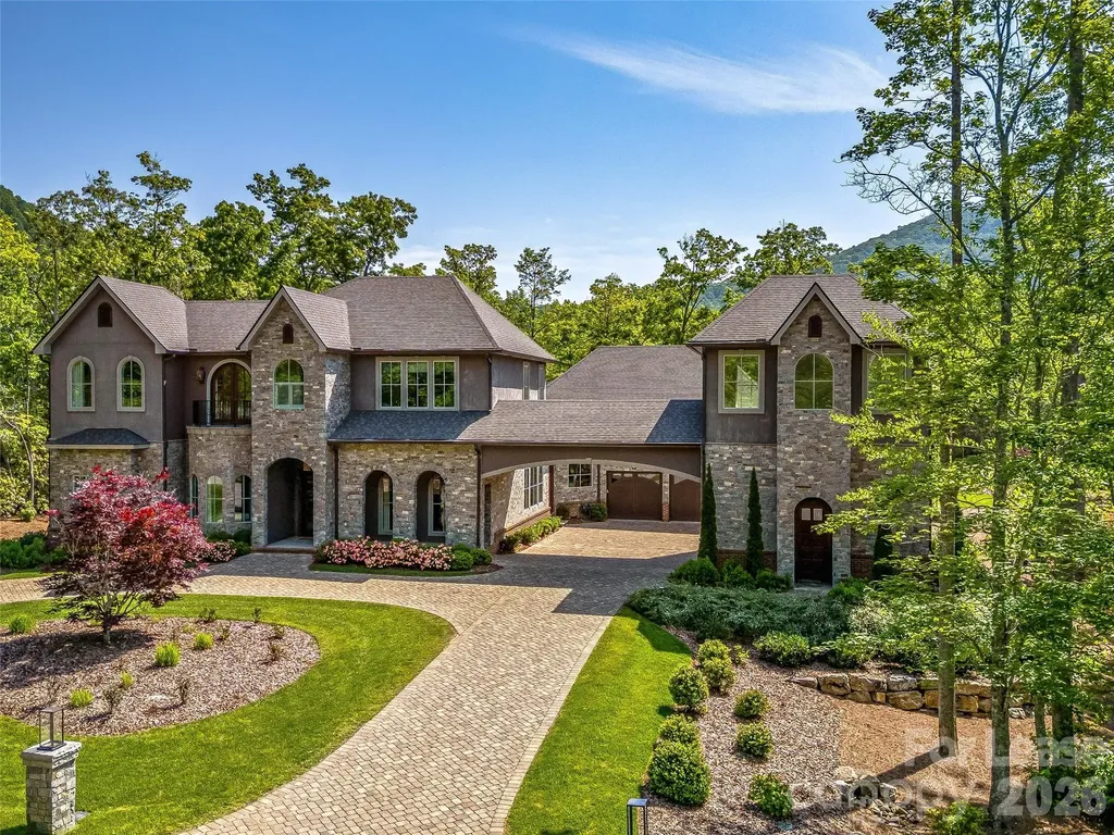 1905 White Tree Trail Arden NC 28704