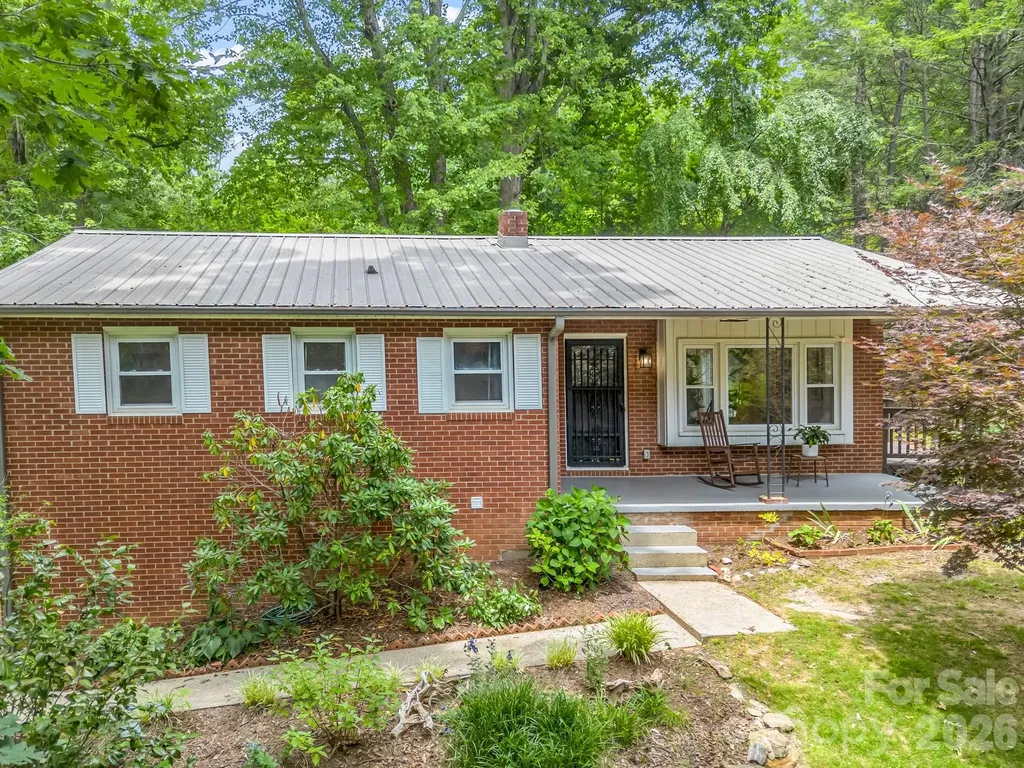 14 Penelope Street Black Mountain NC 28711
