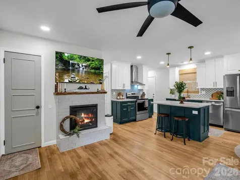 14 Penelope Street Black Mountain NC 28711