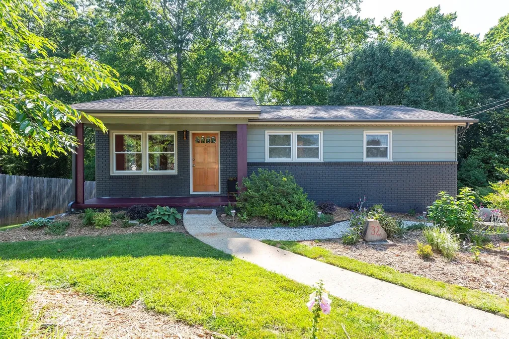 32 Harnett Street Asheville NC 28806