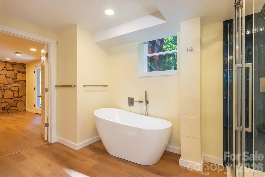 32 Harnett Street Asheville NC 28806