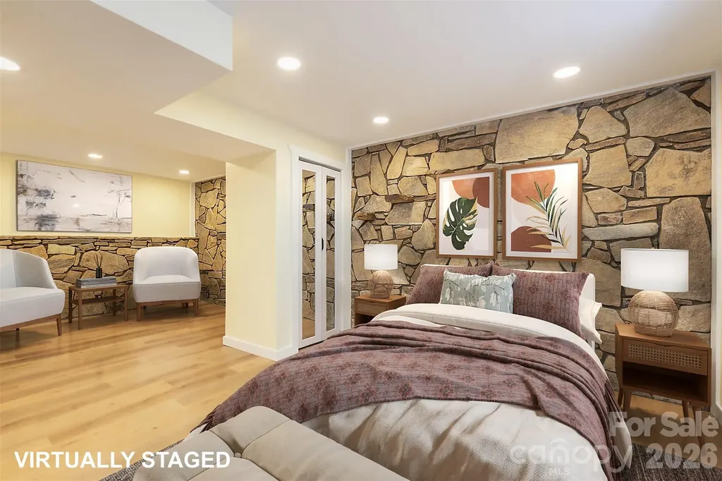 32 Harnett Street Asheville NC 28806