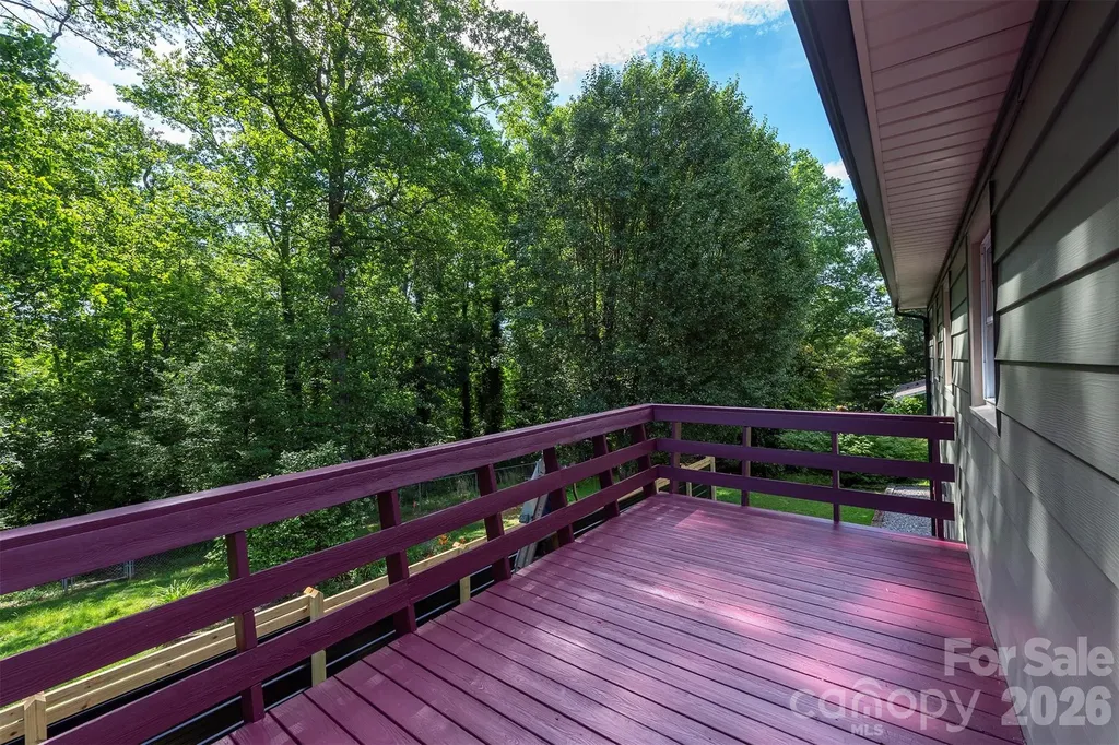 32 Harnett Street Asheville NC 28806