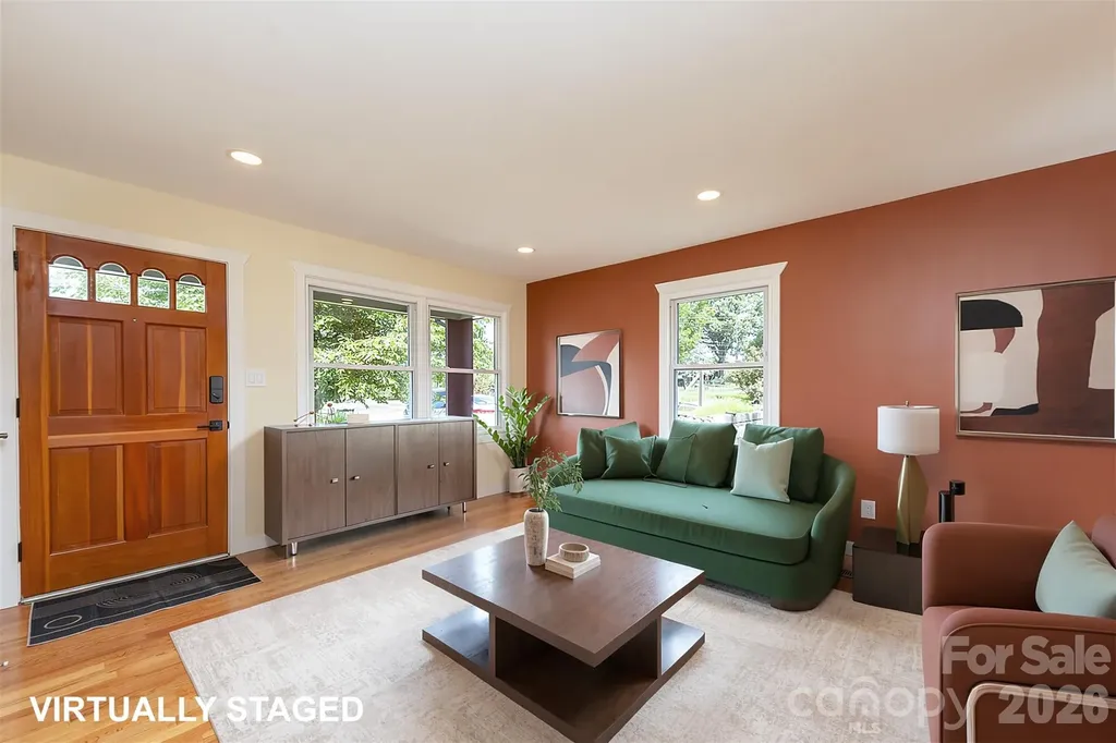 32 Harnett Street Asheville NC 28806