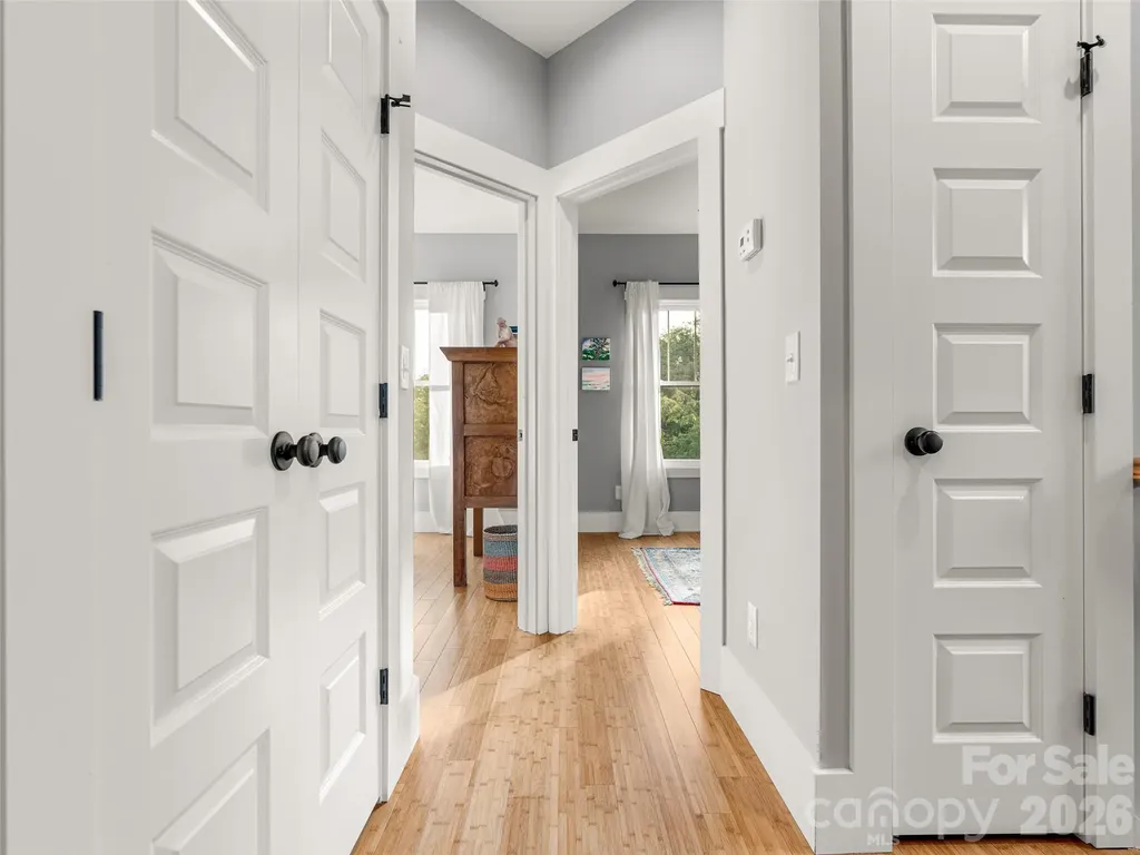 60 Mardell Circle Asheville NC 28806