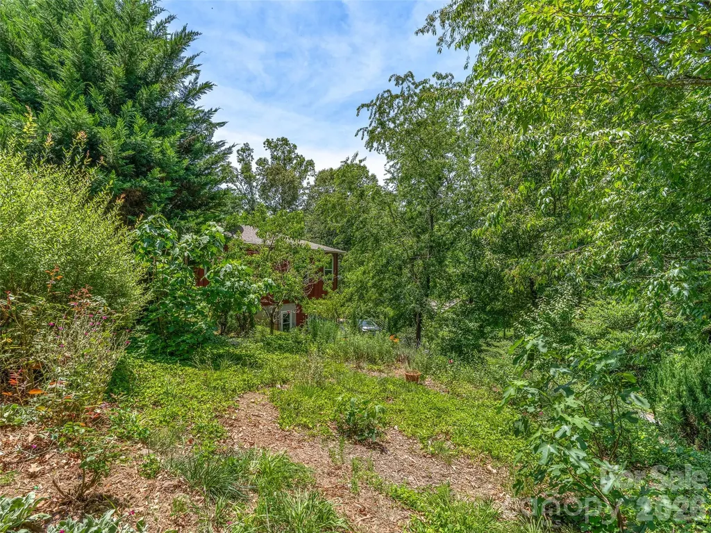 60 Mardell Circle Asheville NC 28806