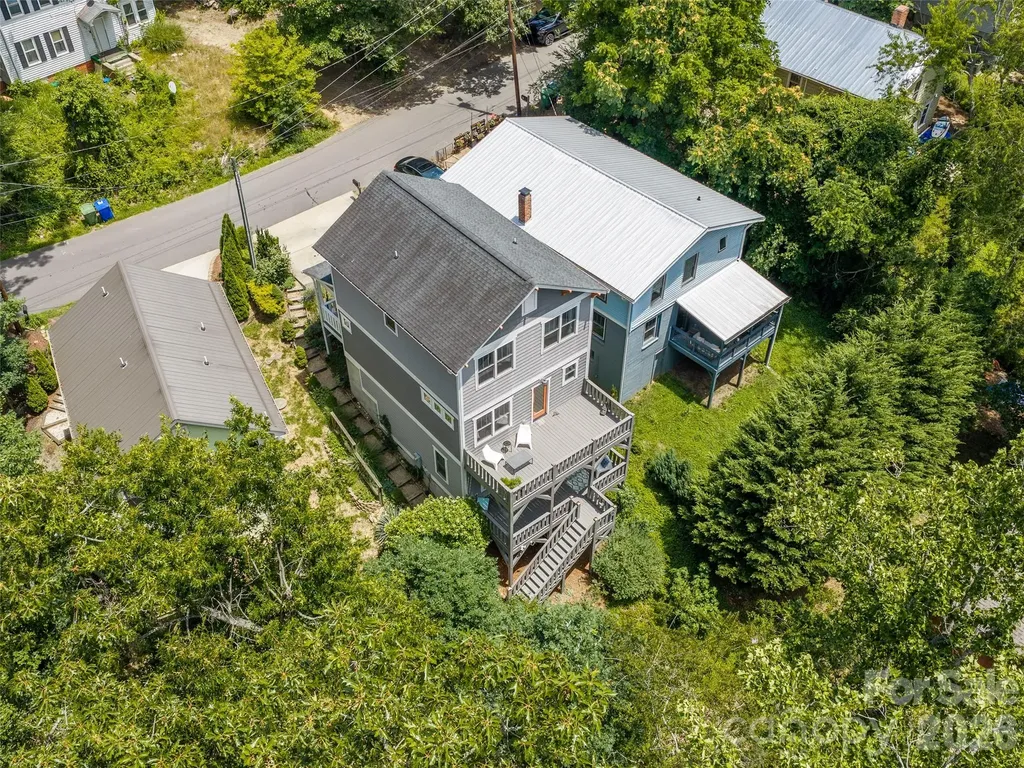 60 Mardell Circle Asheville NC 28806