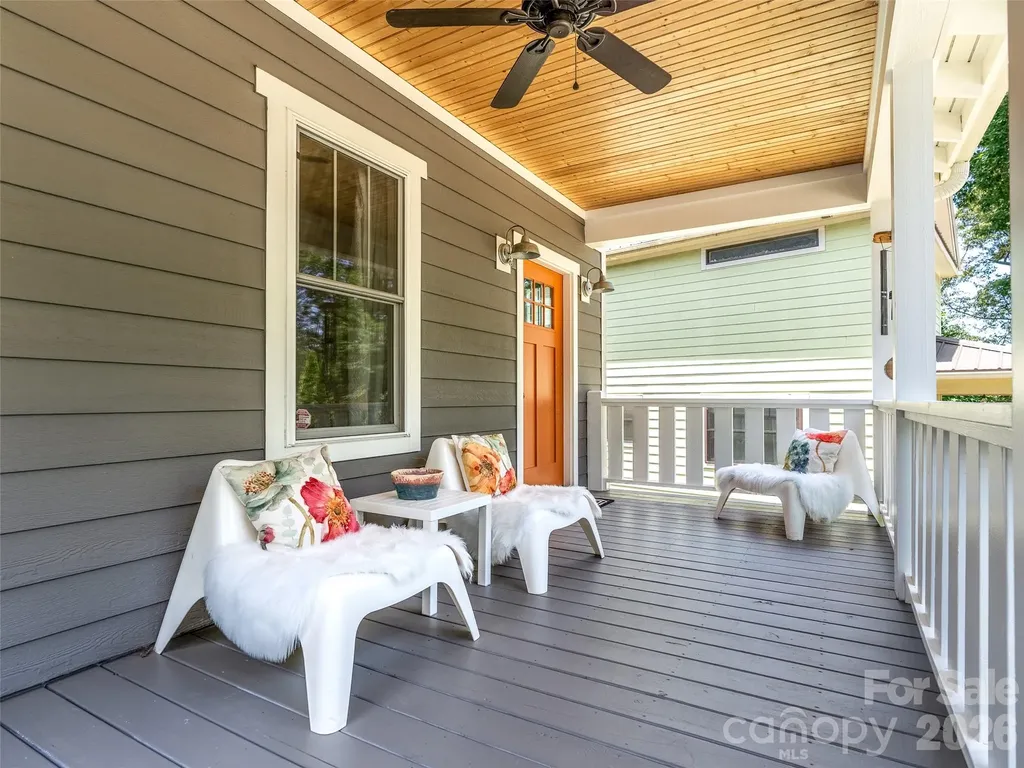 60 Mardell Circle Asheville NC 28806