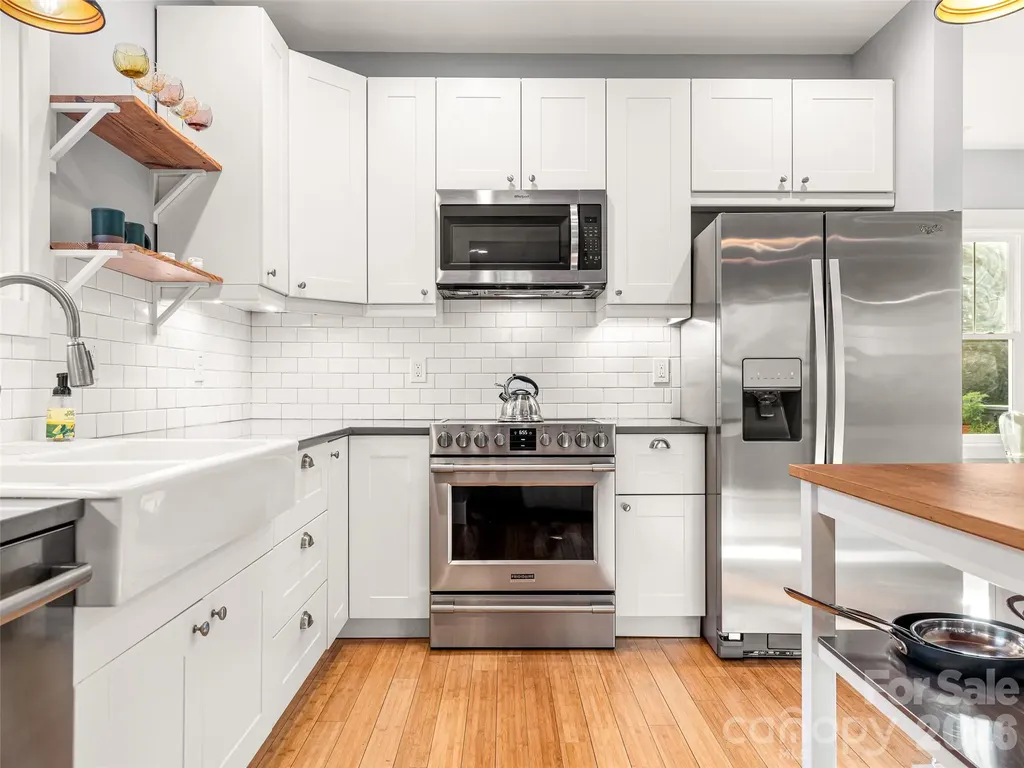 60 Mardell Circle Asheville NC 28806
