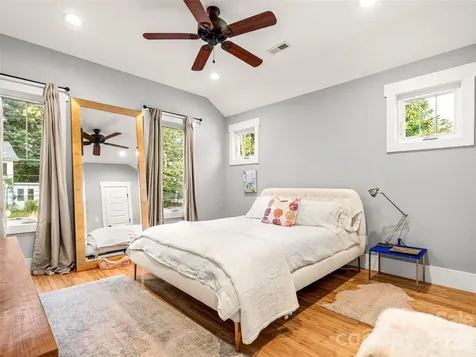 60 Mardell Circle Asheville NC 28806