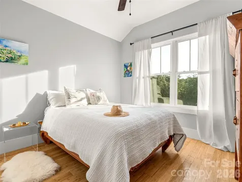 60 Mardell Circle Asheville NC 28806