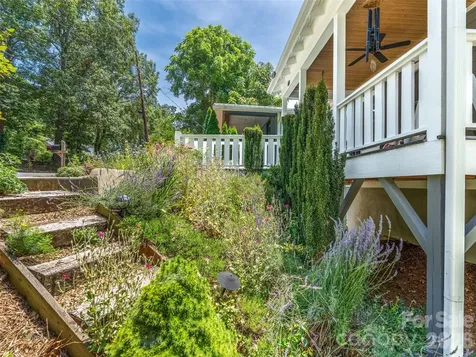 60 Mardell Circle Asheville NC 28806