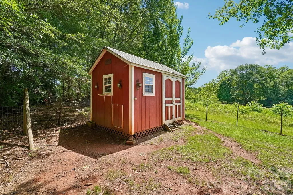 138 Woods End Road Rutherfordton NC 28139