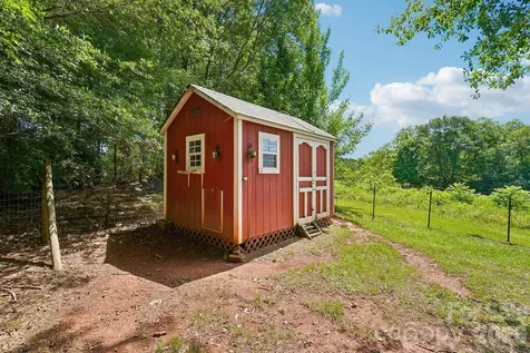 138 Woods End Road Rutherfordton NC 28139