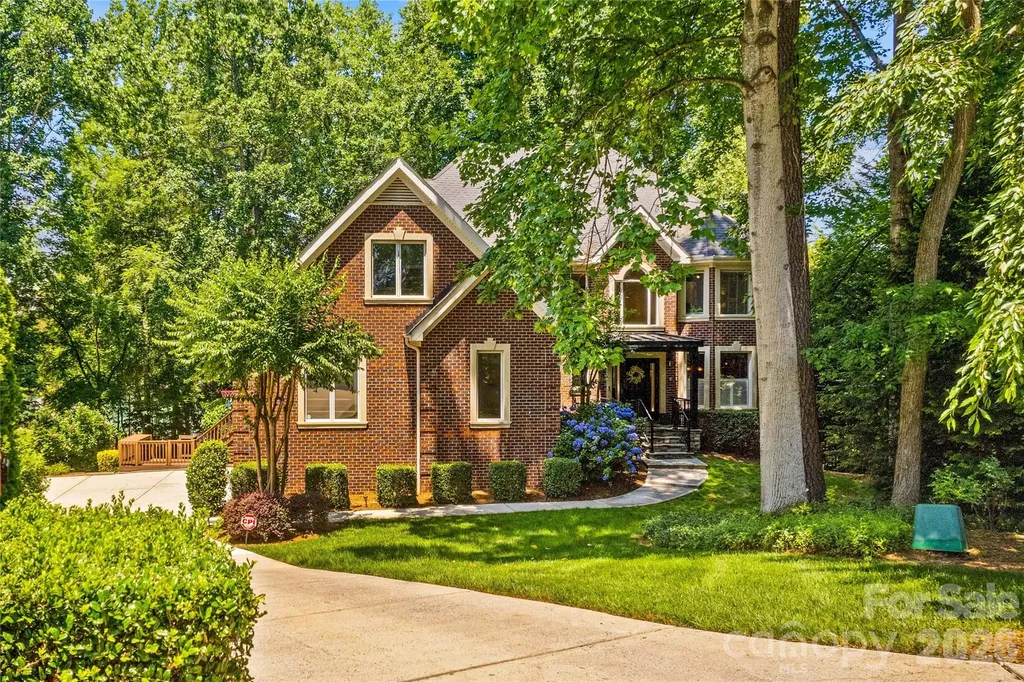155 Lynn Cove Lane Mooresville NC 28117