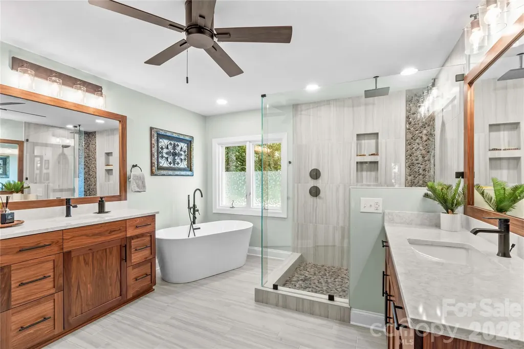 155 Lynn Cove Lane Mooresville NC 28117