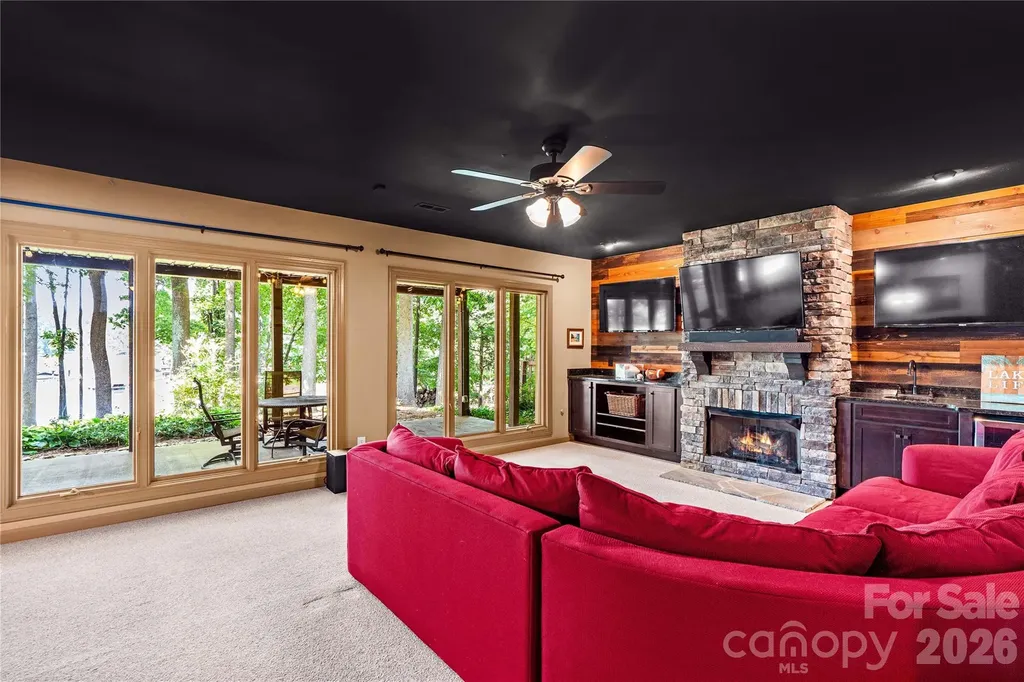155 Lynn Cove Lane Mooresville NC 28117