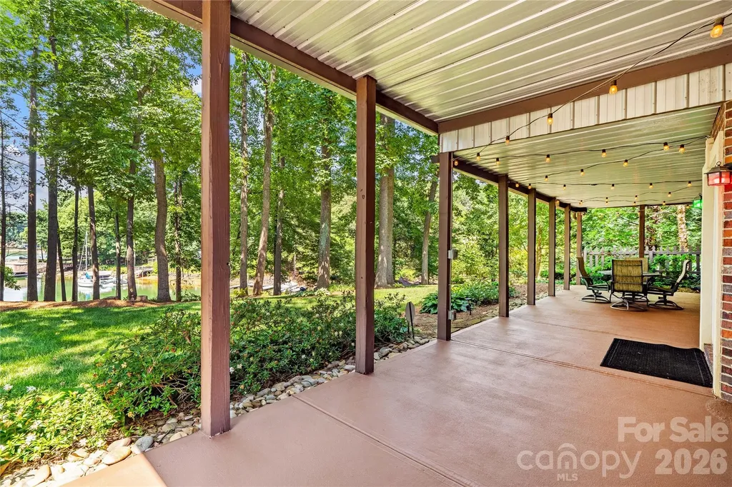 155 Lynn Cove Lane Mooresville NC 28117