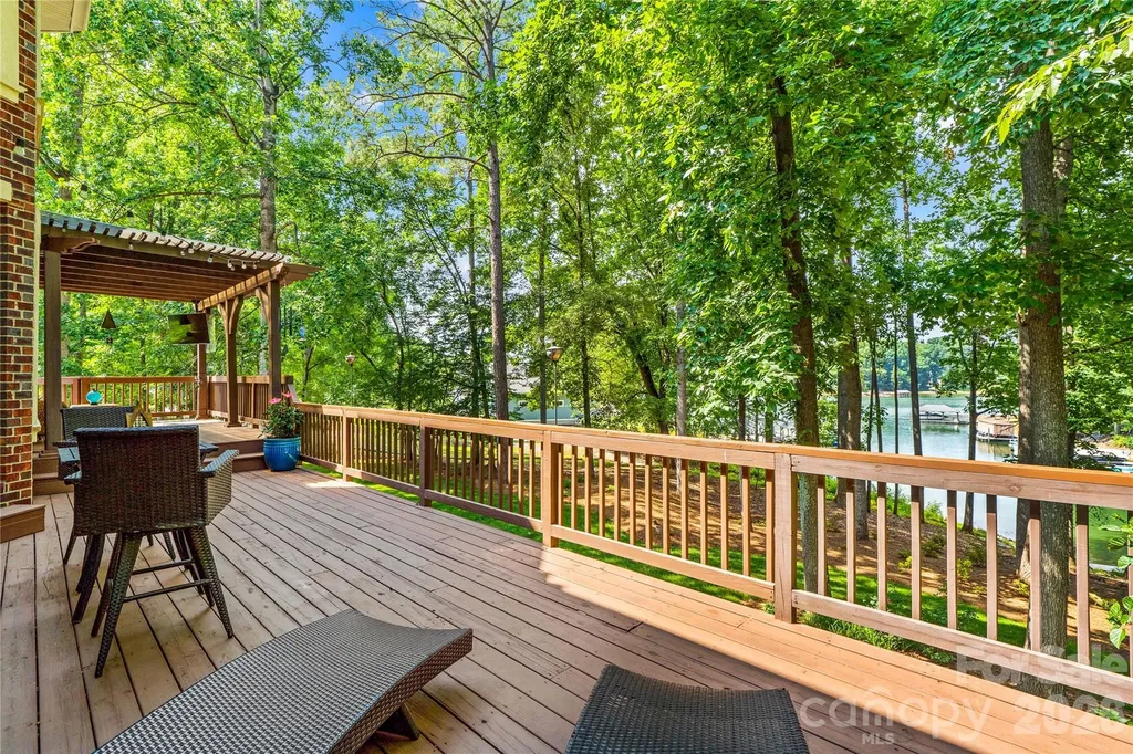 155 Lynn Cove Lane Mooresville NC 28117