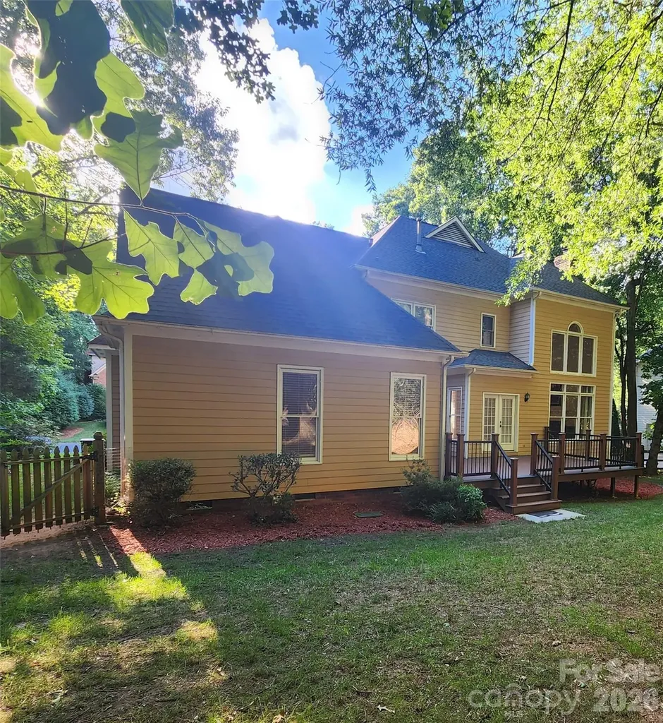 8920 Park Grove Street Huntersville NC 28078