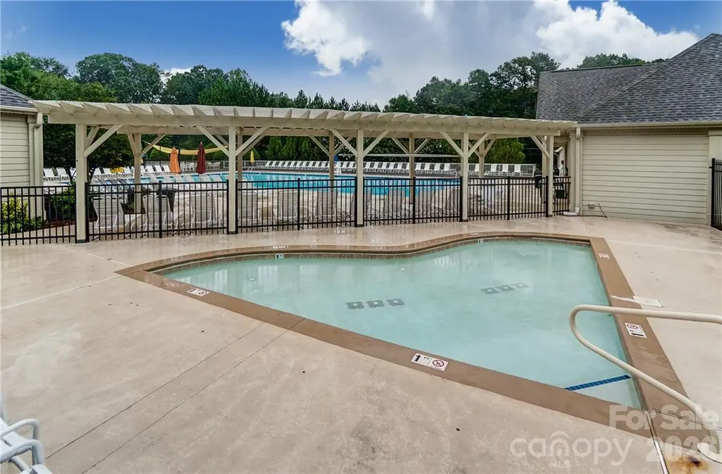 8920 Park Grove Street Huntersville NC 28078
