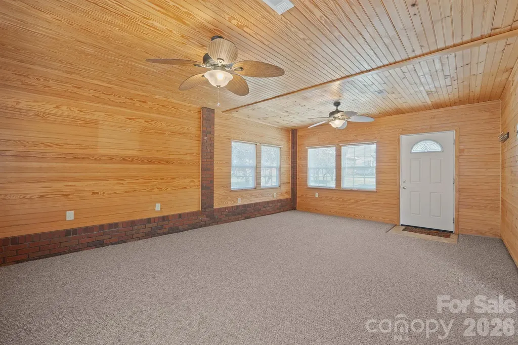 114 Glenwood Valley Drive Harmony NC 28634