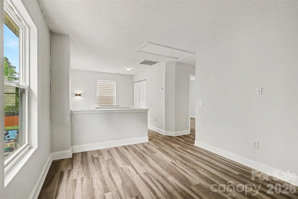 6010 Raisin Tree Lane Charlotte NC 28215