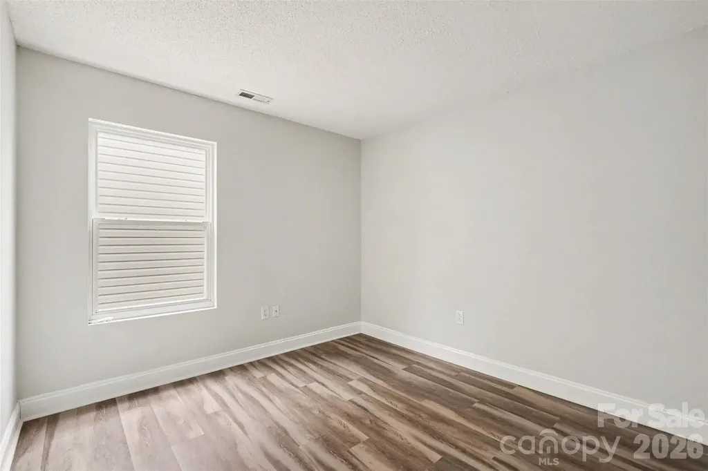 6010 Raisin Tree Lane Charlotte NC 28215