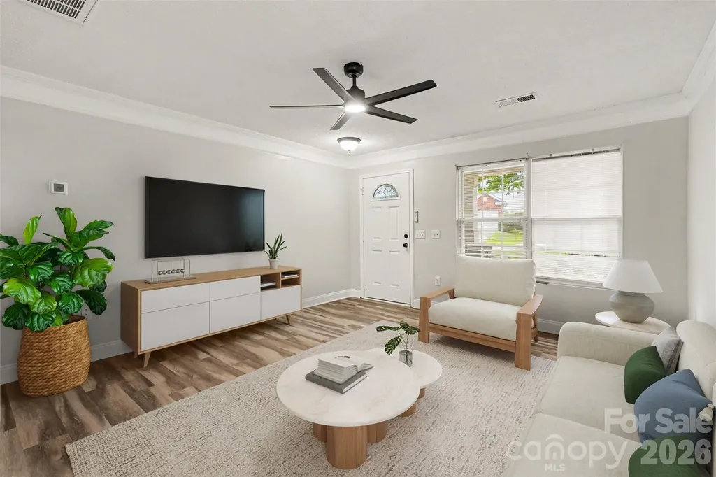 6010 Raisin Tree Lane Charlotte NC 28215