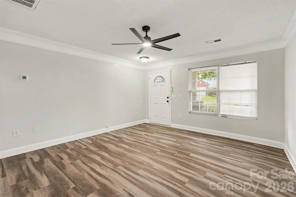 6010 Raisin Tree Lane Charlotte NC 28215