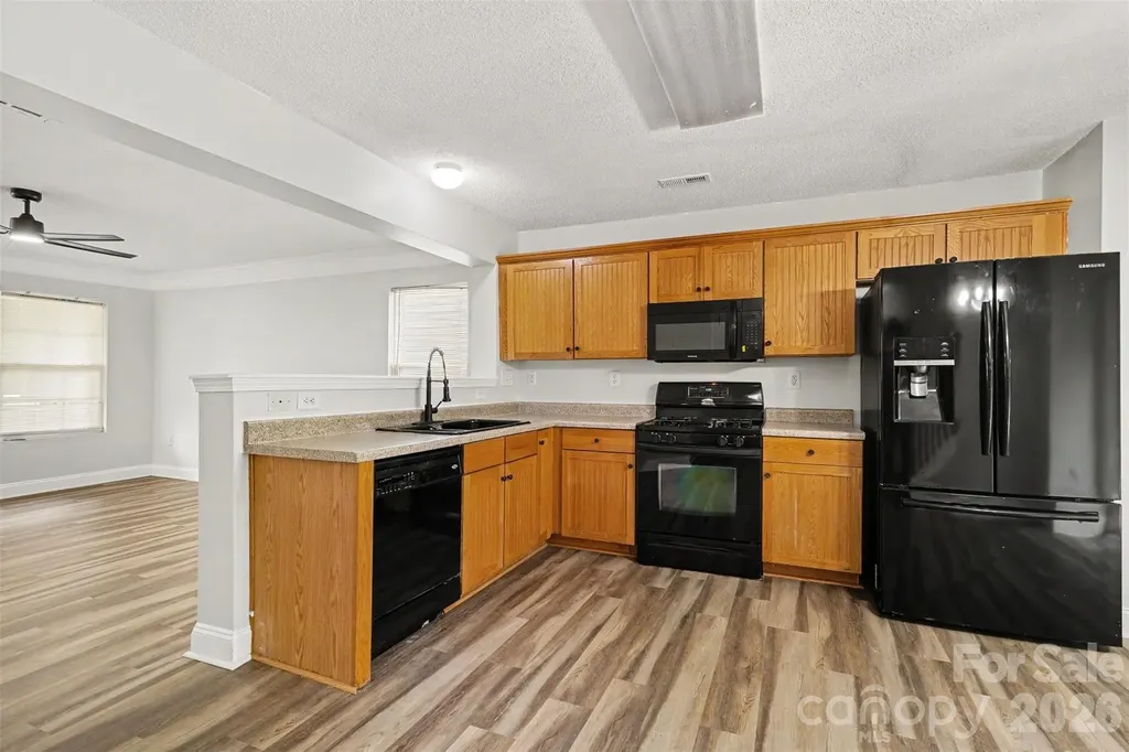 6010 Raisin Tree Lane Charlotte NC 28215