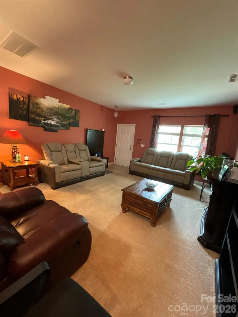 11213 Deer Stand Court Charlotte NC 28214